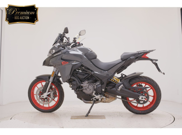Мотоцикл Ducati multi strada v2s с пробегом 2380 km