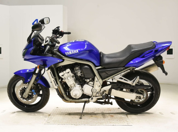 Мотоцикл Yamaha FZS1000 с пробегом 25000 km
