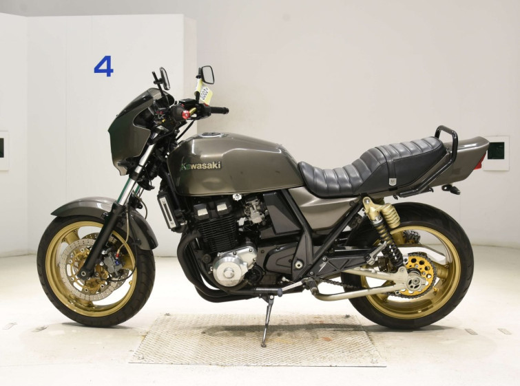 Мотоцикл Kawasaki ZRX400 с пробегом 36985 km