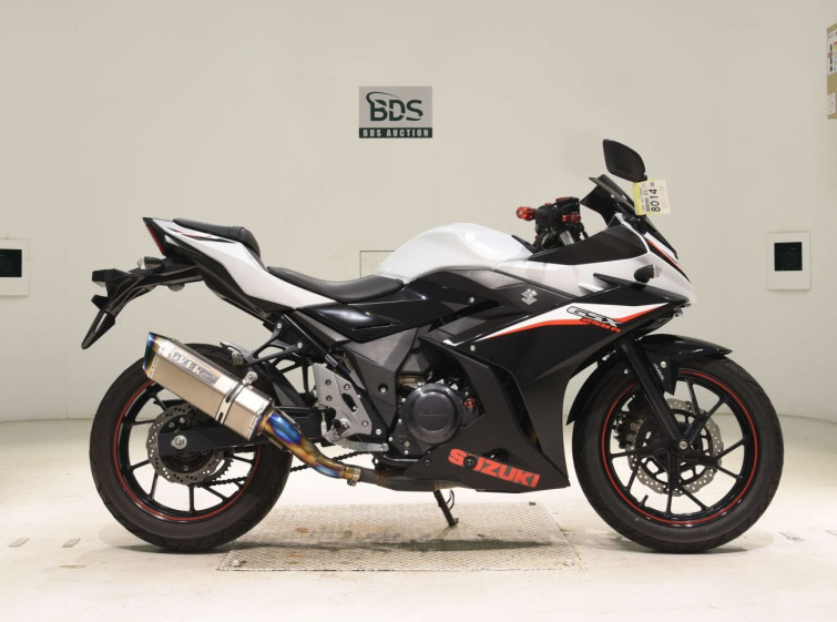 Мотоцикл Suzuki GSX250RA с пробегом 11821 km