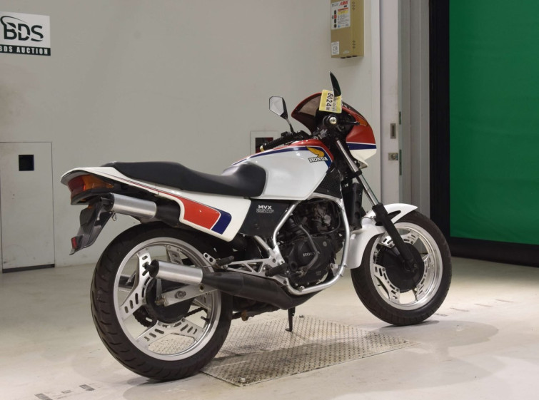 Мотоцикл Honda MVX250F з пробігом 11746 km