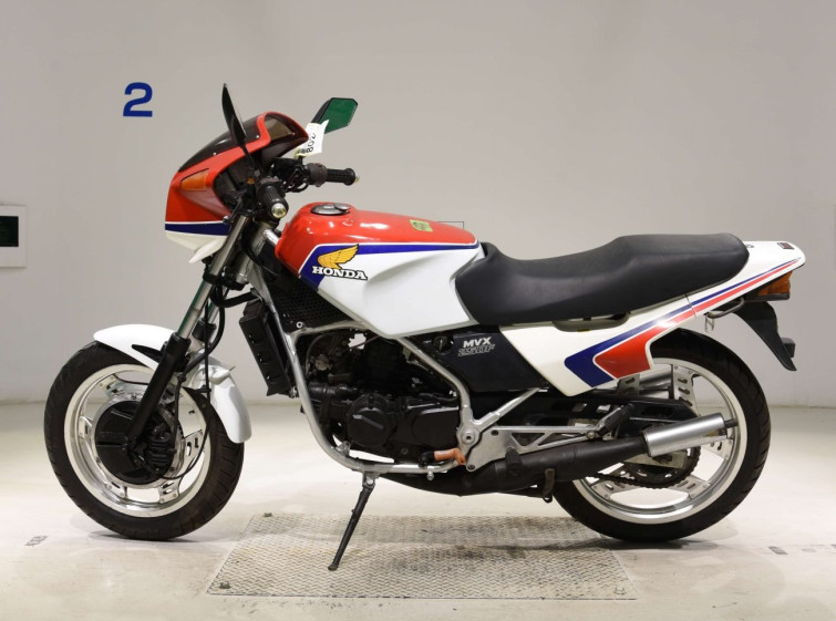 Мотоцикл Honda MVX250F з пробігом 11746 km