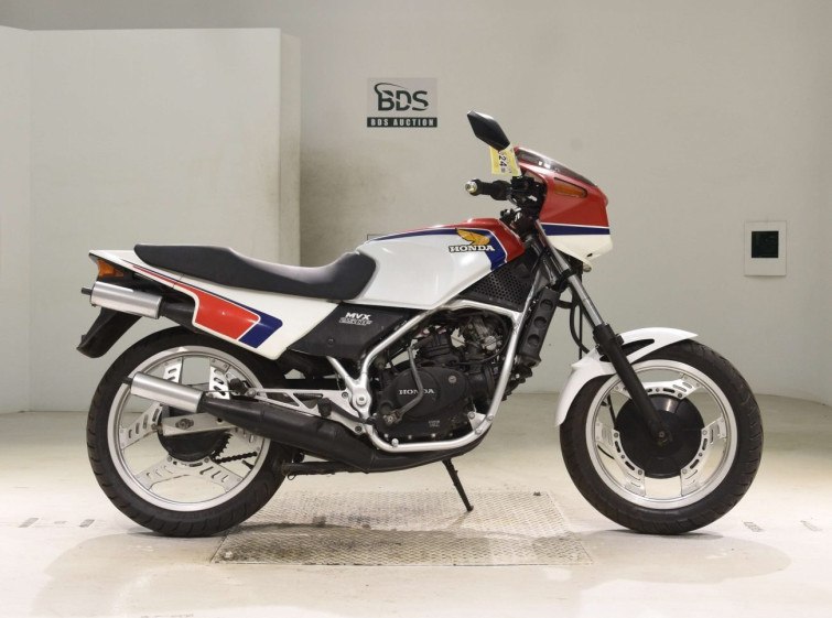 Мотоцикл Honda MVX250F з пробігом 11746 km