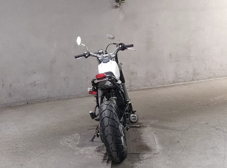 Мотоцикл Yamaha TW200 з пробігом 241 km