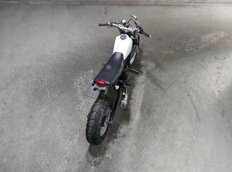 Мотоцикл Yamaha TW200 з пробігом 241 km