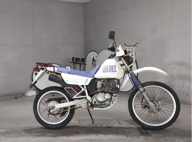 Мотоцикл Suzuki DJEBEL200 з пробігом 27994 km