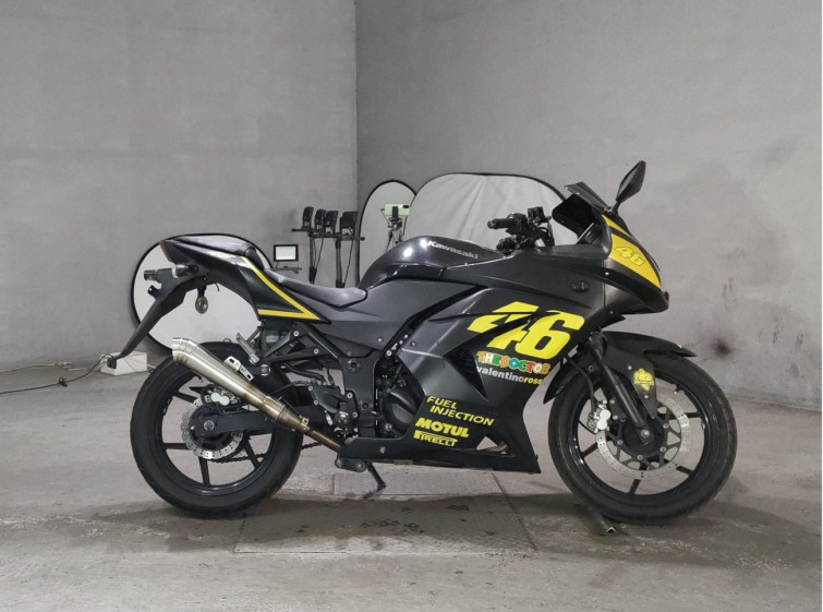 Мотоцикл Kawasaki NINJA250R с пробегом 14168 km