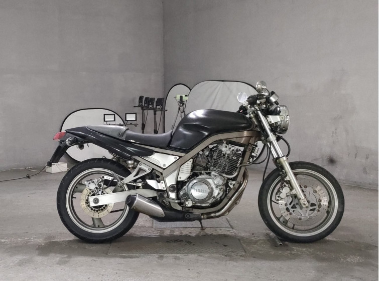 Мотоцикл Yamaha SRX400 с пробегом 36179 km