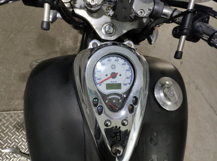 Мотоцикл Yamaha DRAGSTAR XVS400 с пробегом 27367 km