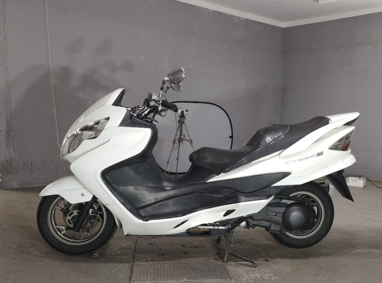 Мотоцикл Suzuki SKYWAVE 250SS с пробегом 35698 km