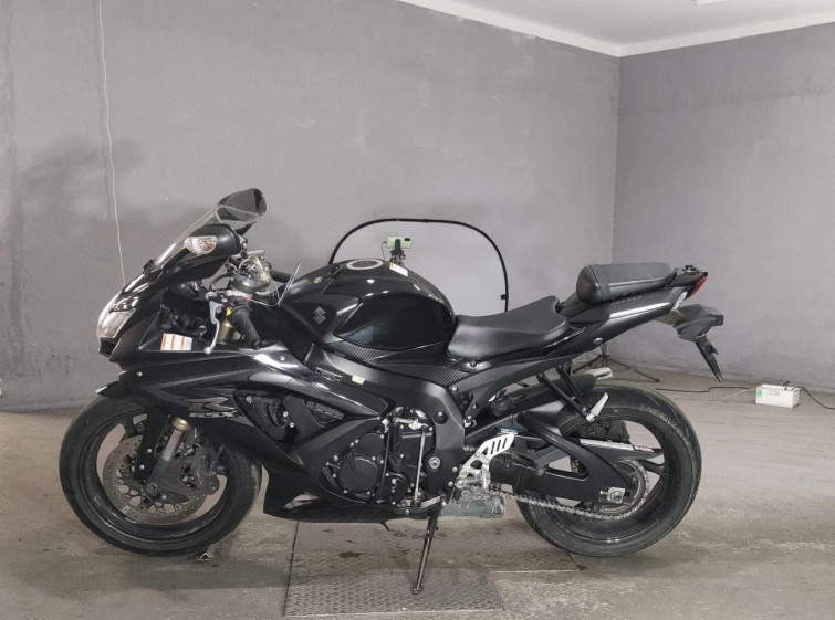 Мотоцикл Suzuki GSX-R600 з пробігом 77890 km
