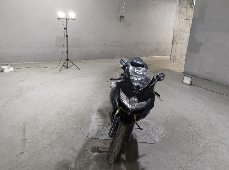 Мотоцикл Suzuki GSX-R600 з пробігом 77890 km
