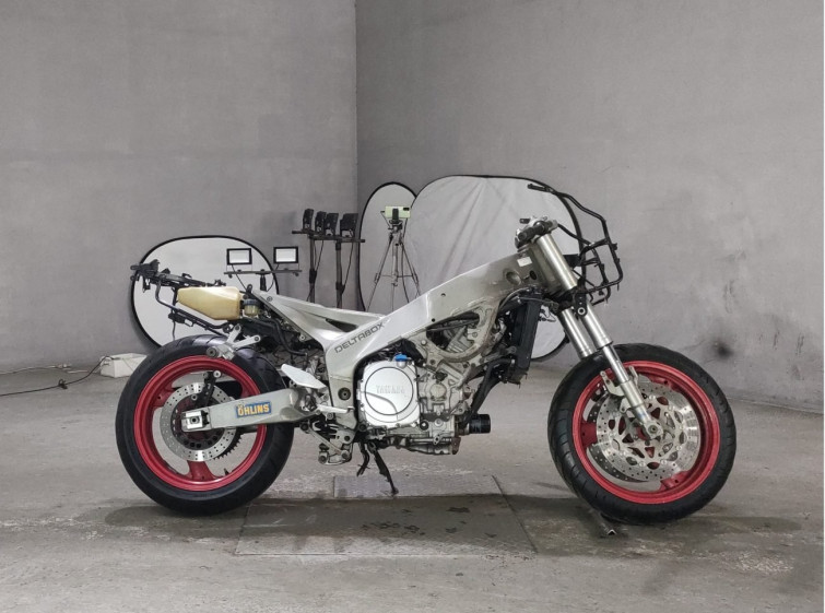 Мотоцикл Yamaha FZR1000