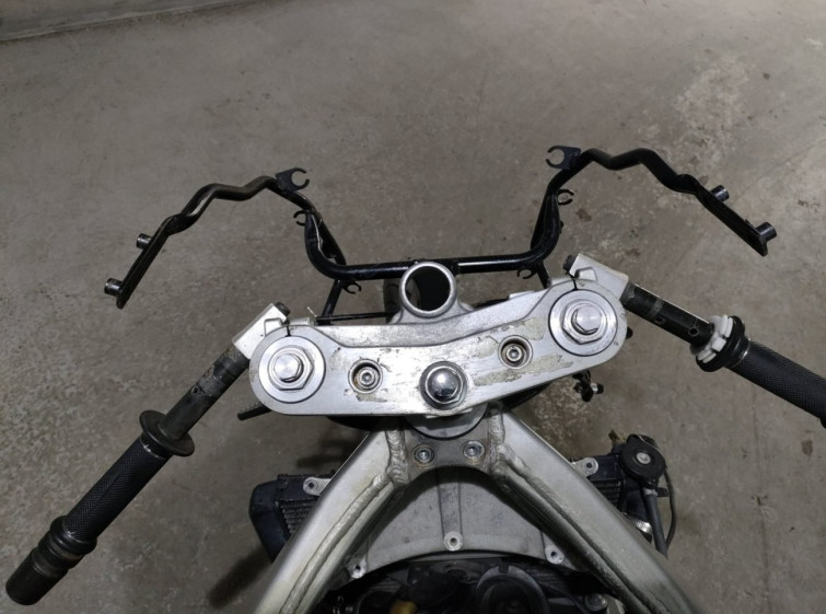 Мотоцикл Yamaha FZR1000