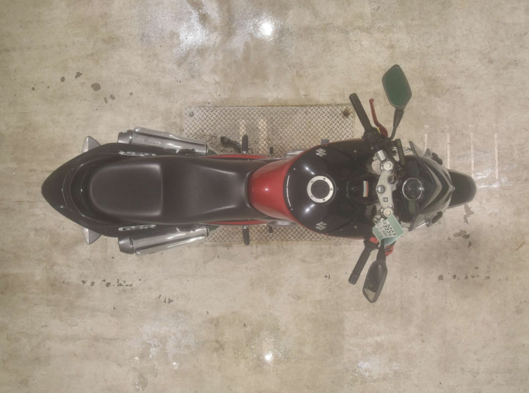 Мотоцикл Suzuki GSR250 с пробегом 13604 km