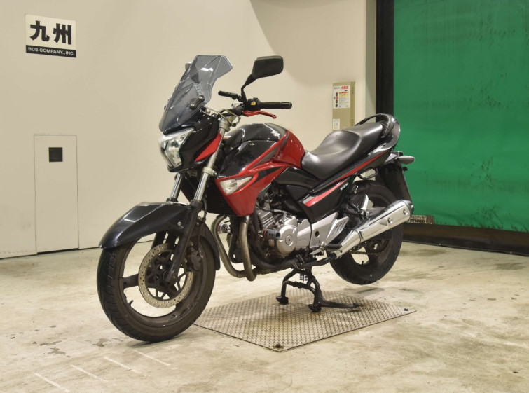 Мотоцикл Suzuki GSR250 с пробегом 13604 km