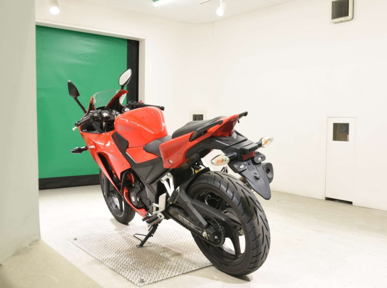 Мотоцикл Honda CBR250R-3A з пробігом 34747 km