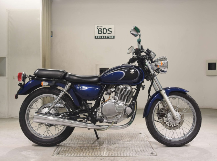 Мотоцикл Suzuki ST250E с пробегом 7200 km