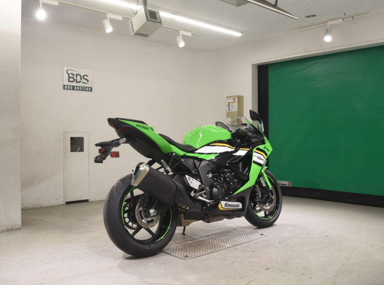Мотоцикл Kawasaki ZX-6R с пробегом 653 km
