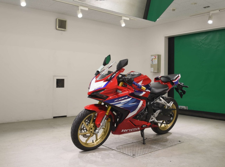 Мотоцикл Honda CBR250RR-2 с пробегом 1519 km