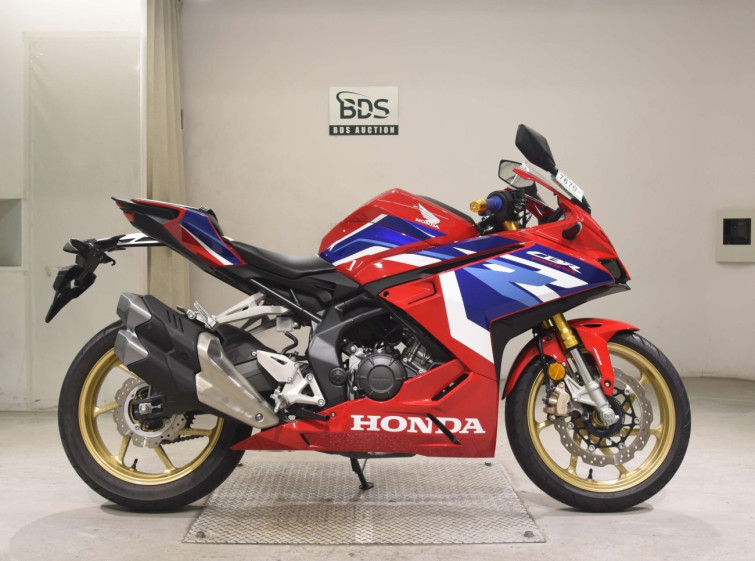 Мотоцикл Honda CBR250RR-2 с пробегом 1519 km