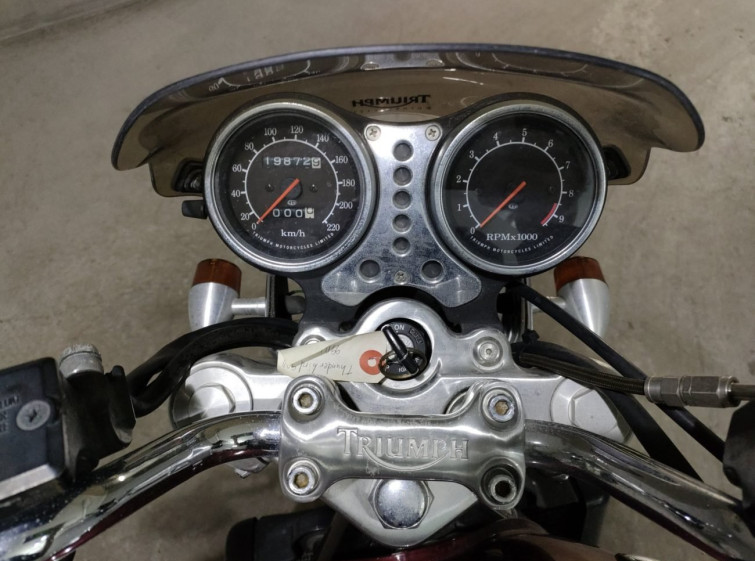 Мотоцикл Triumph THUNDERBIRD 900 с пробегом 19873 km