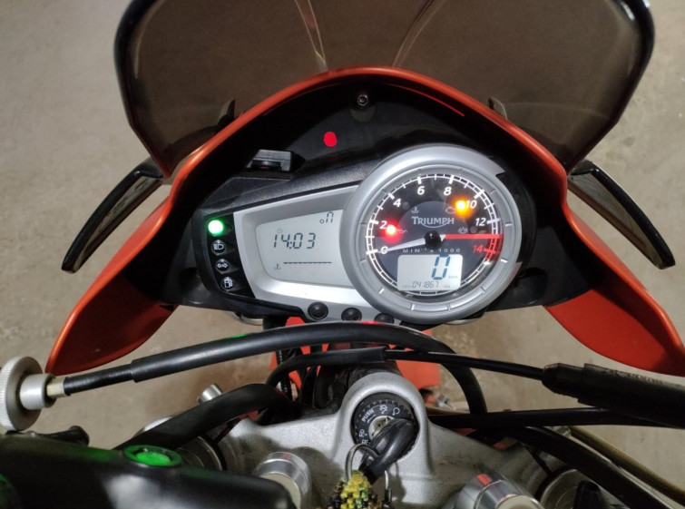 Мотоцикл Triumph STREET TRIPLE R с пробегом 41867 km