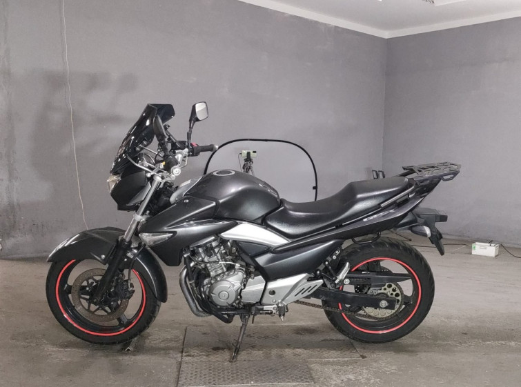 Мотоцикл Suzuki GSR250 з пробігом 39712 km