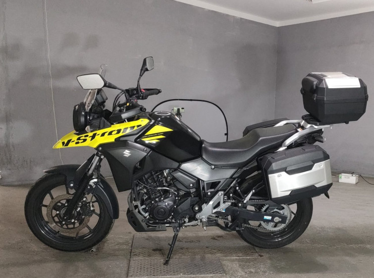 Мотоцикл Suzuki V-STROM DL250 з пробігом 29967 km