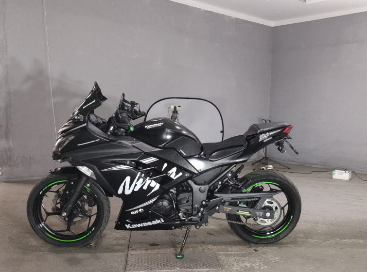 Мотоцикл Kawasaki NINJA250 з пробігом 26454 km