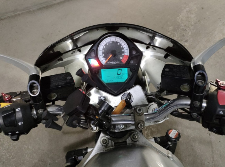Мотоцикл Suzuki SV1000 с пробегом 31943 km