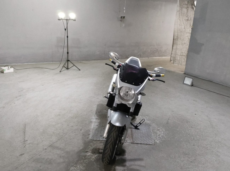 Мотоцикл Suzuki SV1000 с пробегом 31943 km