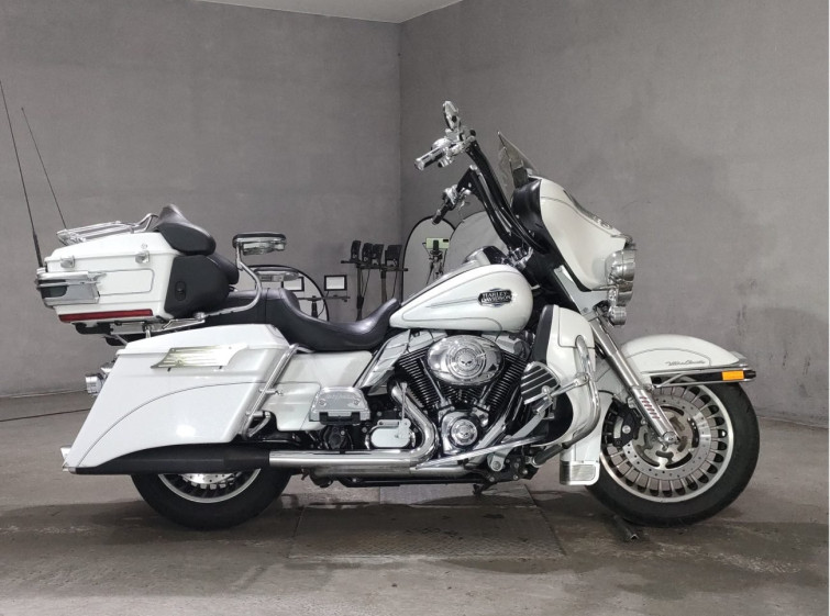 Мотоцикл HD FLHTCU1690 с пробегом 42491 km