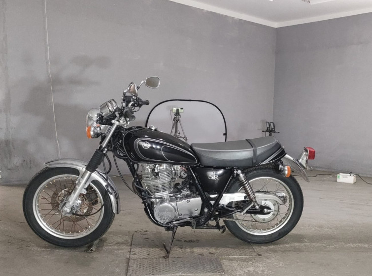 Мотоцикл Yamaha SR400 з пробігом 10216 km