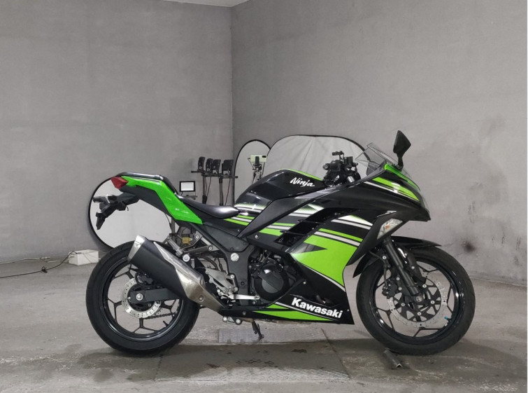 Мотоцикл Kawasaki NINJA250 с пробегом 10706 km