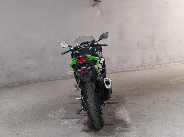 Мотоцикл Kawasaki NINJA250 с пробегом 10706 km