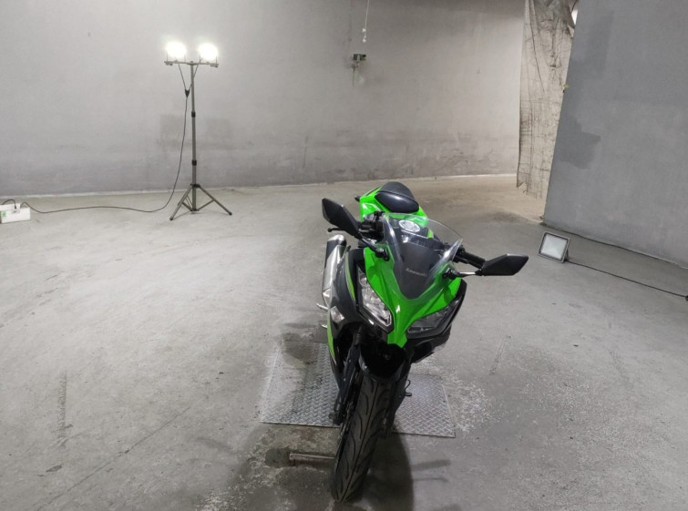 Мотоцикл Kawasaki NINJA250 с пробегом 10706 km