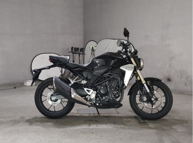 Мотоцикл Honda CB250R з пробігом 4707 km