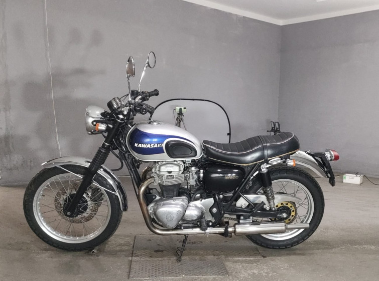 Мотоцикл Kawasaki W650 с пробегом 3383 km