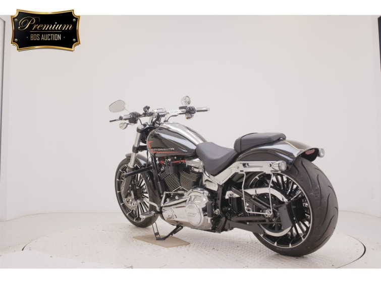 Мотоцикл HD FXBR1920 з пробігом 1429 km