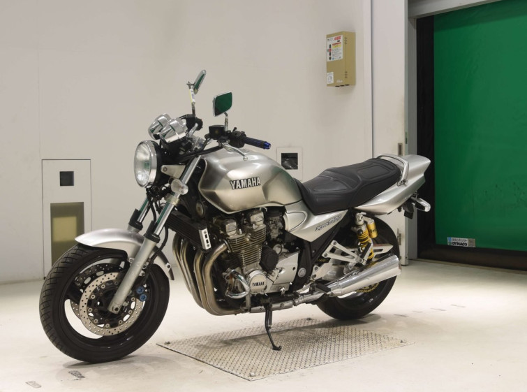 Мотоцикл Yamaha XJR1300