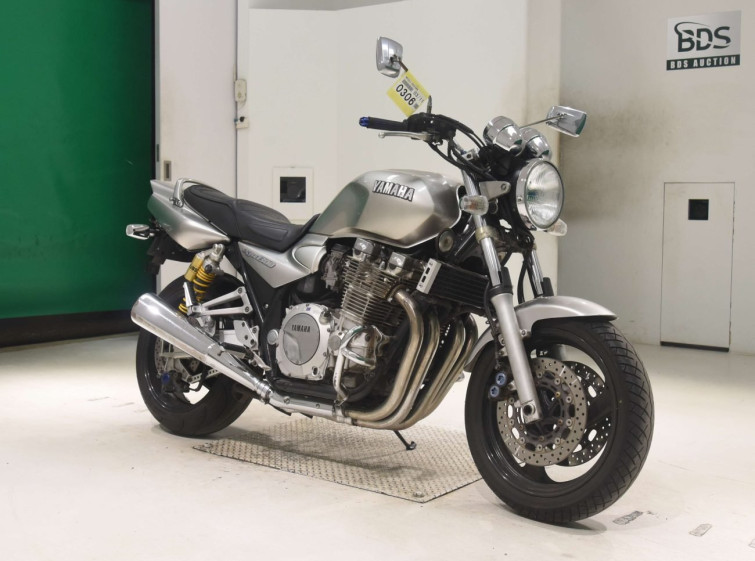 Мотоцикл Yamaha XJR1300