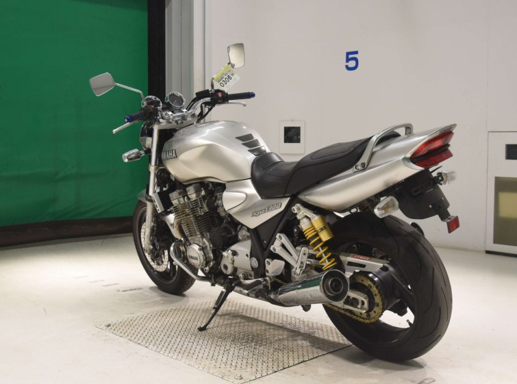 Мотоцикл Yamaha XJR1300