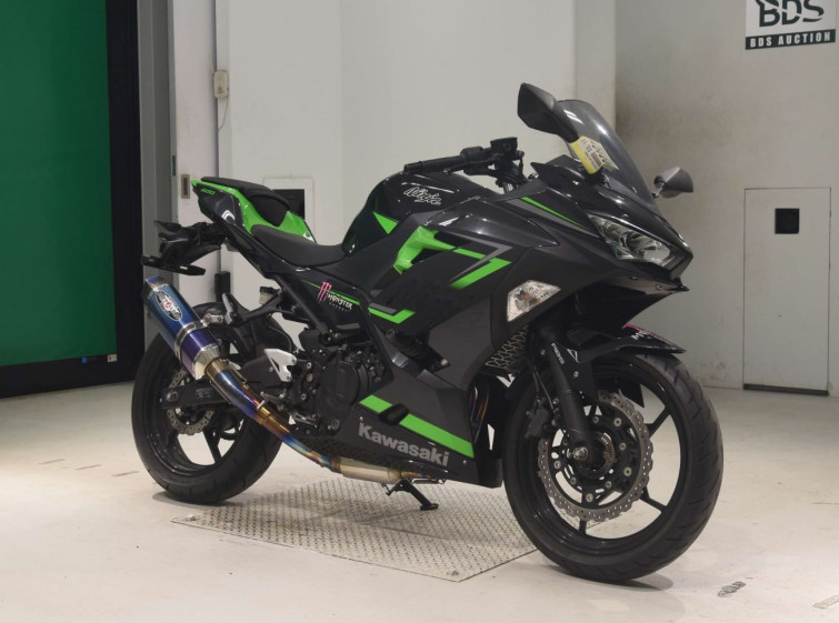 Мотоцикл Kawasaki NINJA400 с пробегом 11559 km