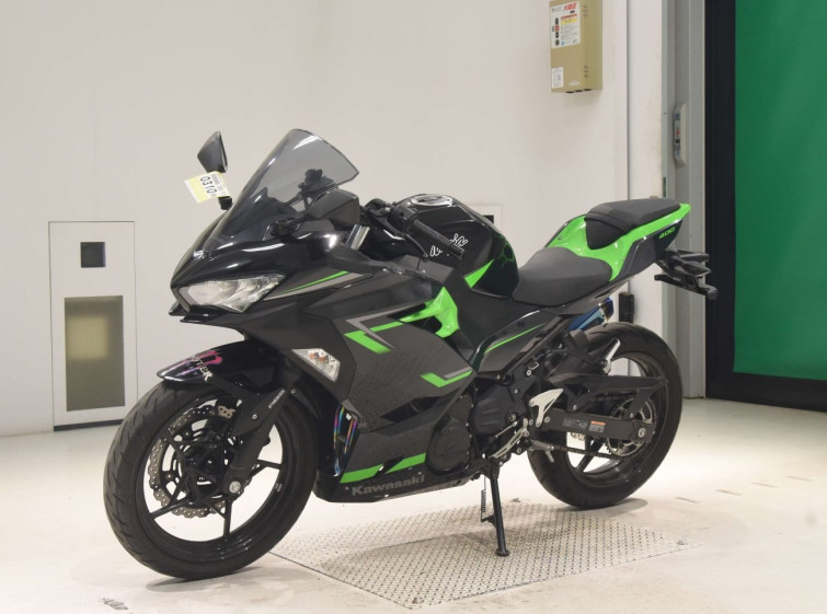 Мотоцикл Kawasaki NINJA400 с пробегом 11559 km