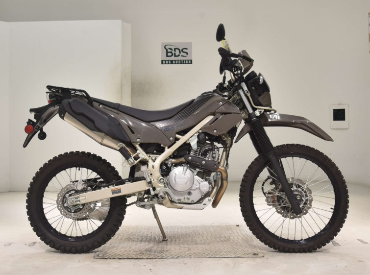 Мотоцикл Kawasaki KLX230 SHERPA з пробігом 427 km