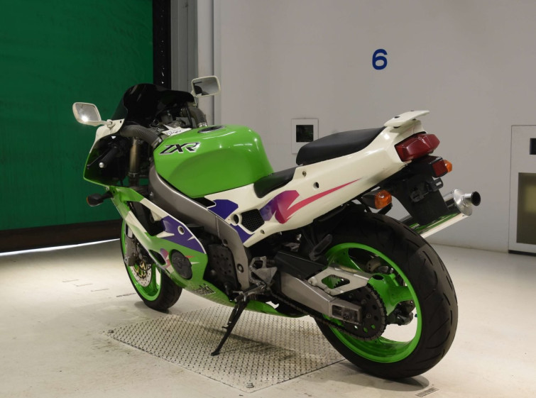 Мотоцикл Kawasaki ZXR400-2