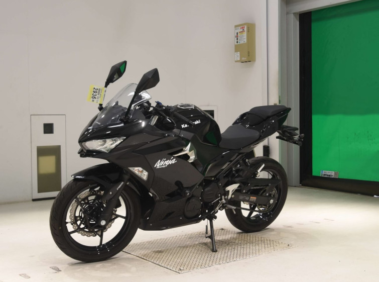 Мотоцикл Kawasaki NINJA400 з пробігом 13750 km