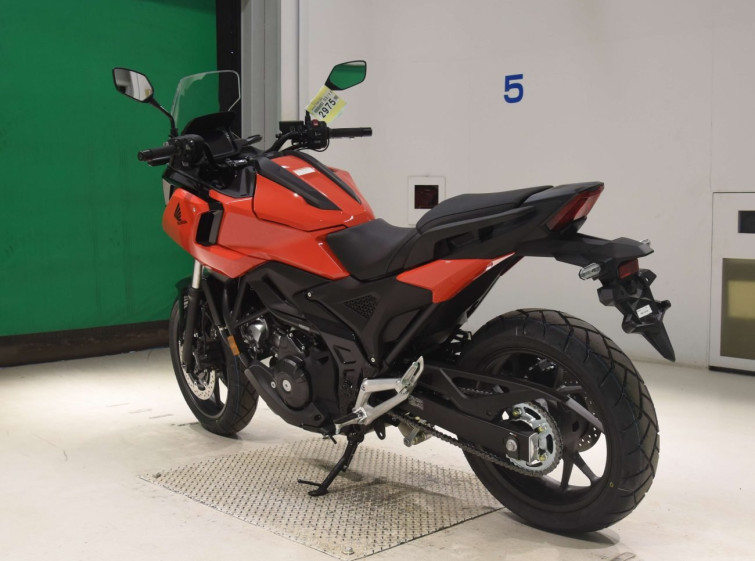 Мотоцикл Honda NC750XD-3