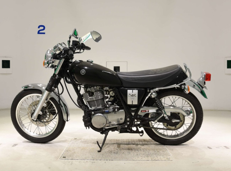 Мотоцикл Yamaha SR400 с пробегом 13022 km